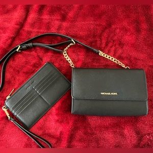 Michael Kors Saffiano Leather 3-in-1 Crossbody Black